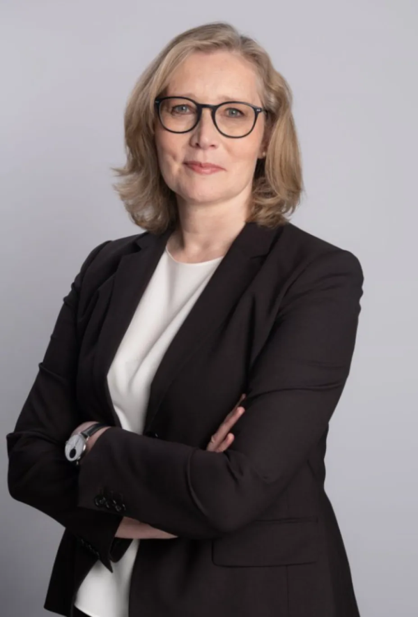 配资查询门户导航网 又一车企迎来女CEO！