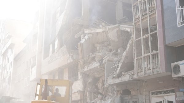 股票配资信息 以色列多地遭伊朗导弹袭击 已致4死多伤